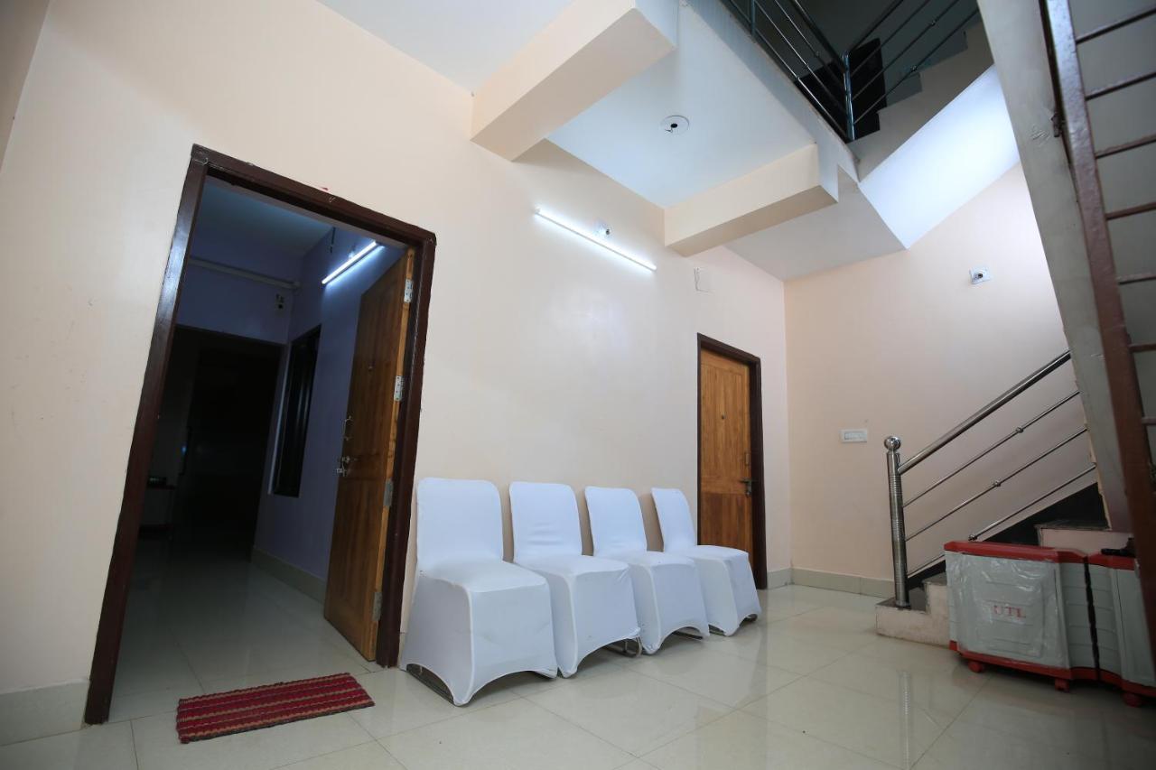 Railview Inn Bhubaneswar Dış mekan fotoğraf